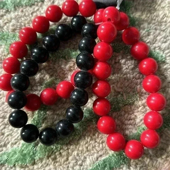 Torrid three bracelet set to red one black plastic beads - Picture 2 of 3